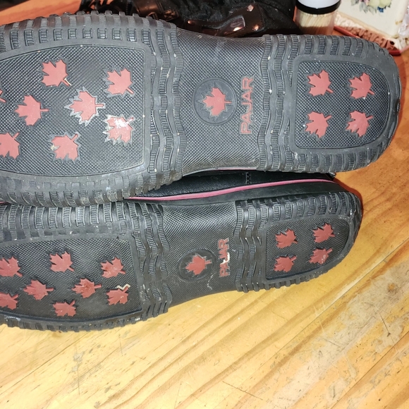 PERFECT CONDITION AUTHENTIC PAJAR WOMENS SIZE 10  WATERPROOF BOOTS. - Picture 9 of 10